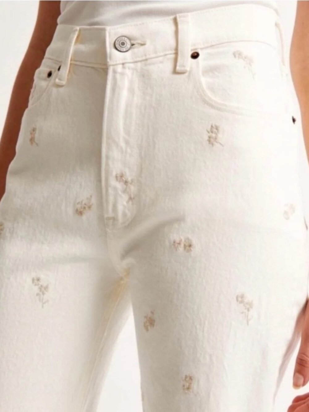 NWT Abercrombie & Fitch Curve Love High Rise 90s Relaxed Fit Jean - Picture 3 of 7